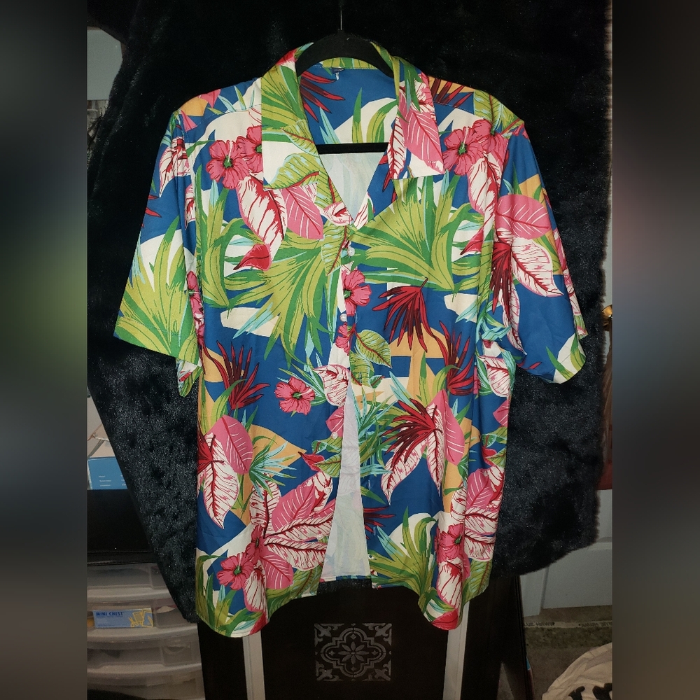 Hawaiian tourist costume